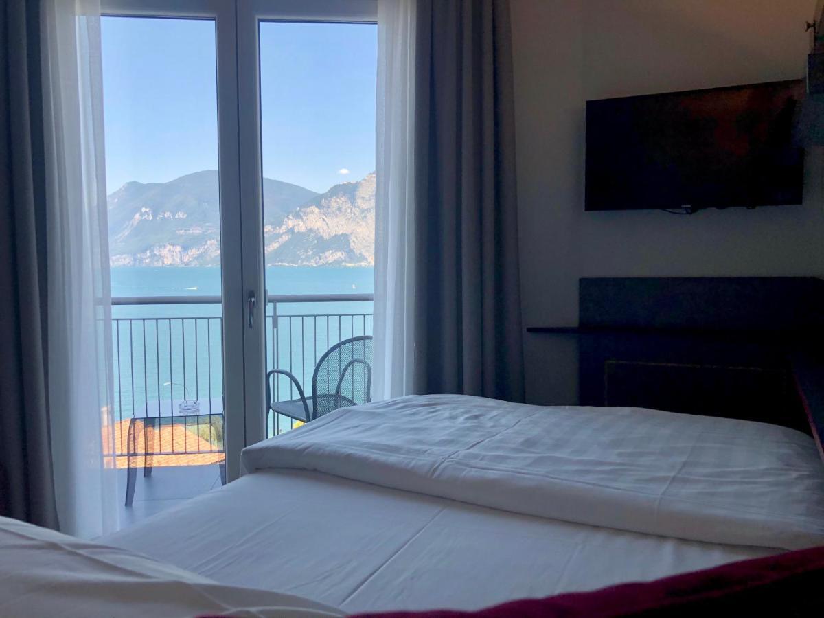 Hotel Garden Malcesine Bagian luar foto