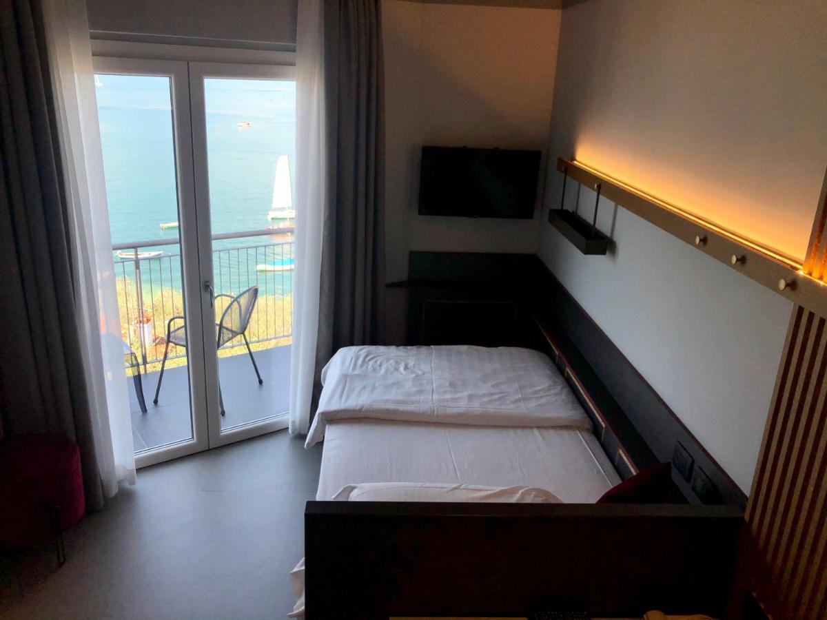 Hotel Garden Malcesine Bagian luar foto